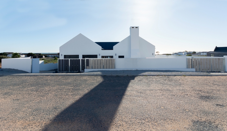 4 Bedroom Property for Sale in Da Gama Bay Western Cape